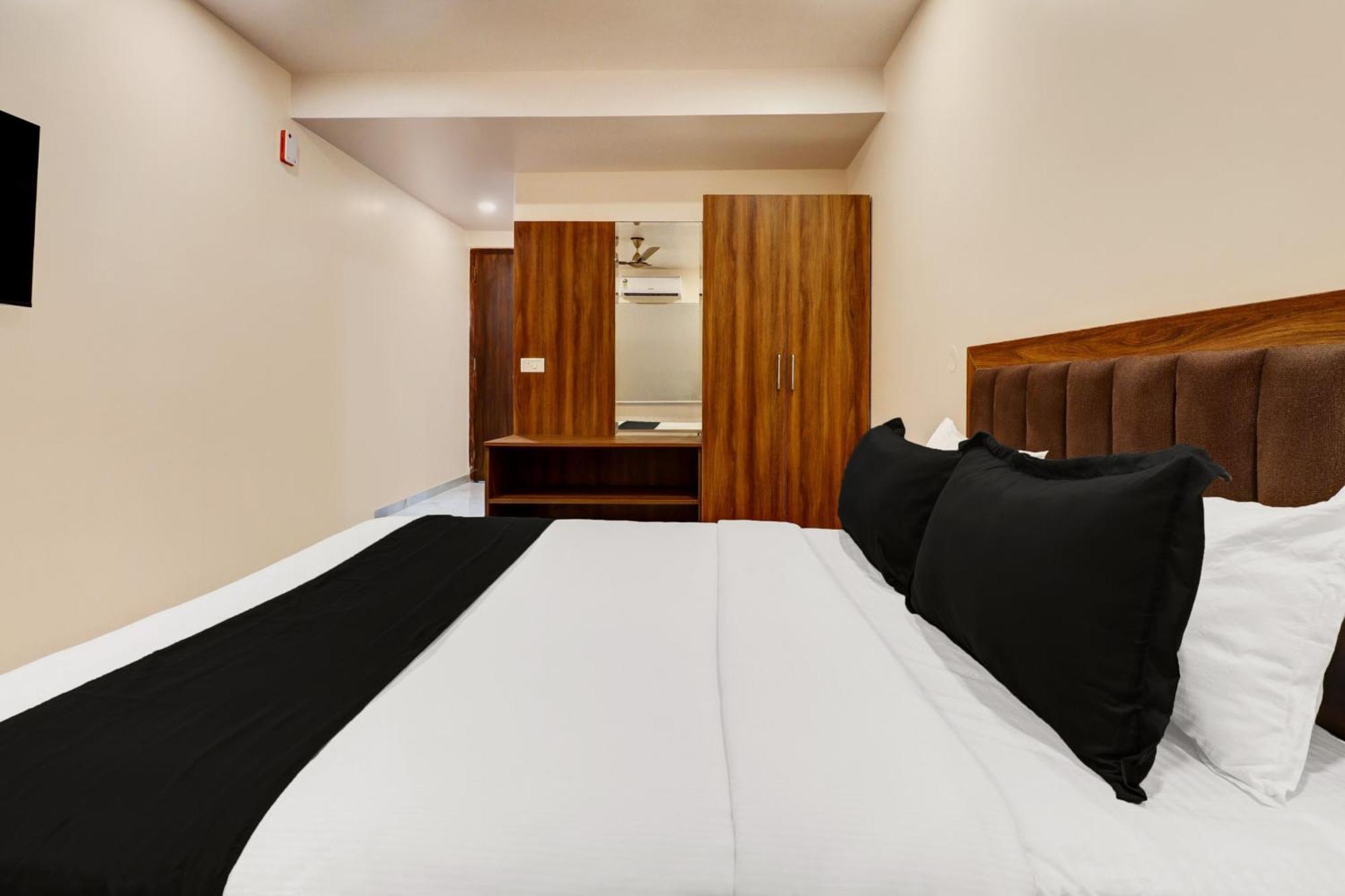 Super Townhouse Arekere Near Mithai Mahal بنغالور المظهر الخارجي الصورة